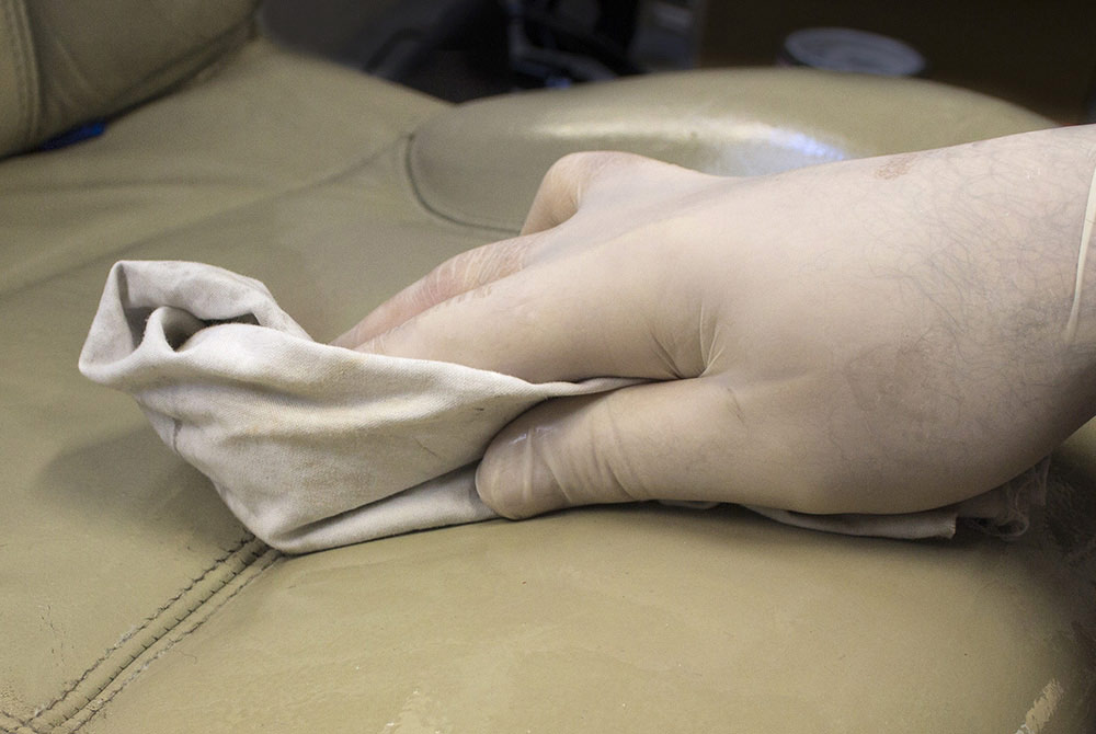 Clean your car leathers